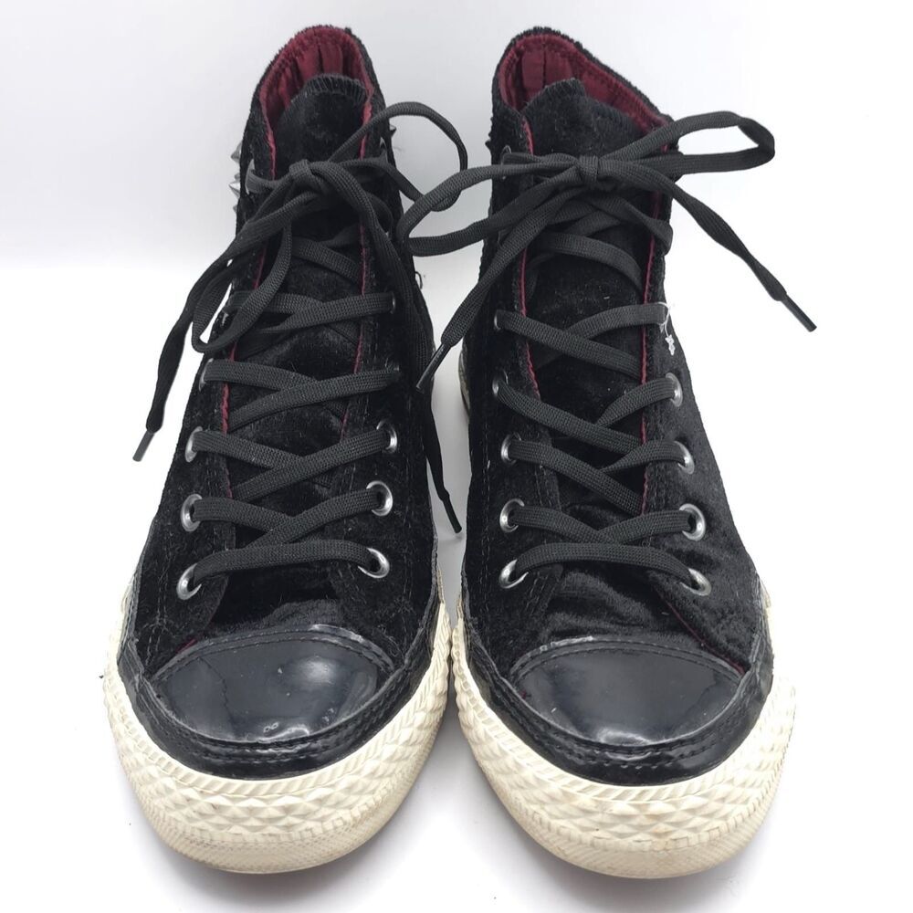 Converse Women 7.5 Men 5.5 Chuck Taylor CTAS High Black Velvet Spikes 141621C